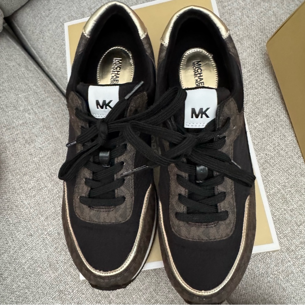 MICHAEL KORS BLACK/BROWN WOMENS TENNIS SHOE SIZE 9.5